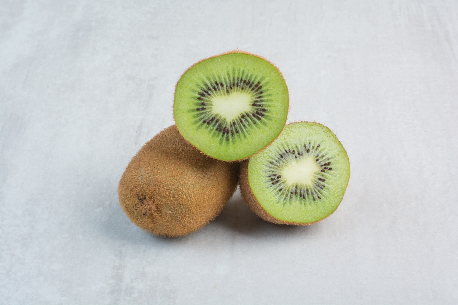 /content/dam/zespri/es/elige-sano/Blog/enero-2026/mujer%20bebiendo.jpg