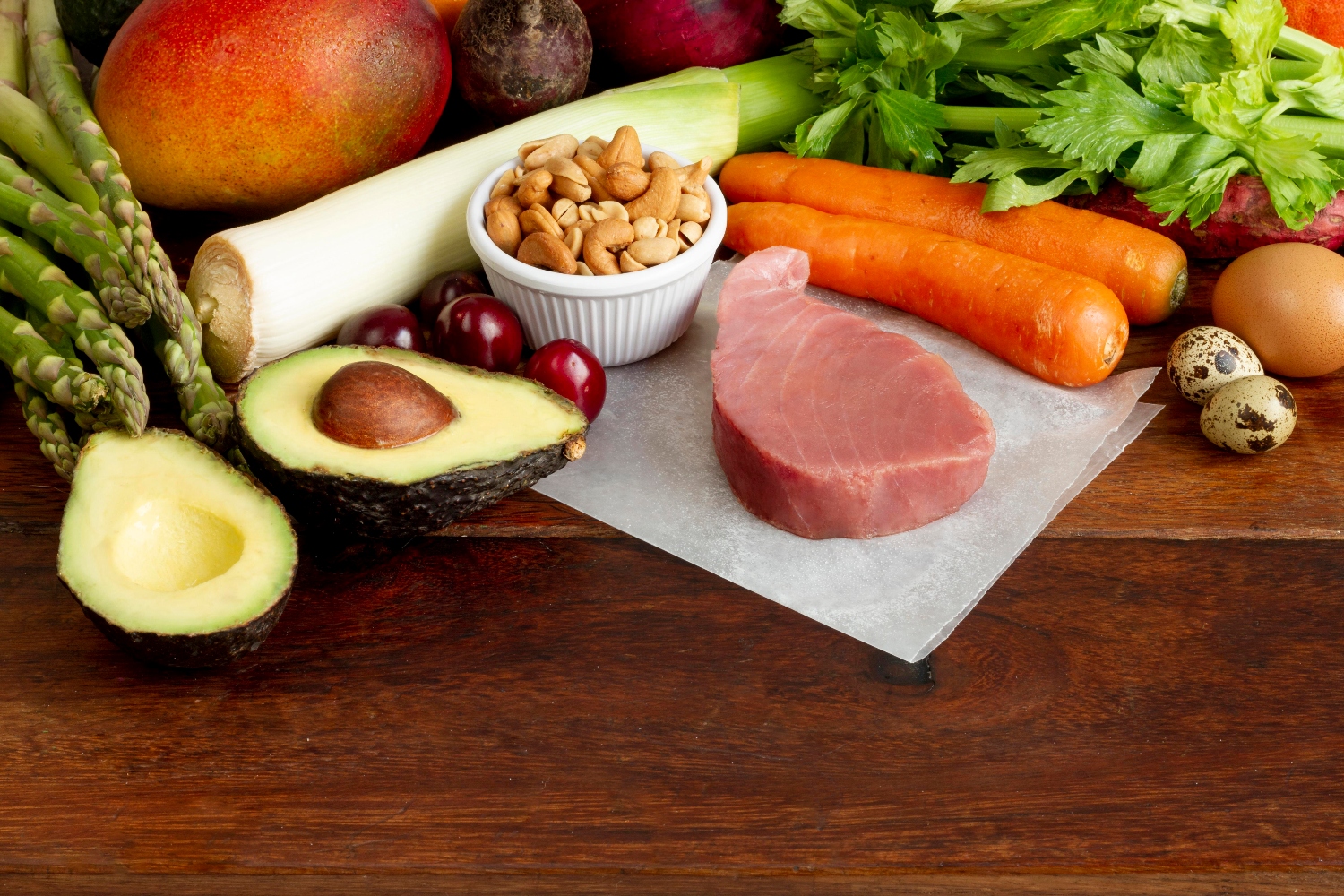 /content/dam/zespri/es/elige-sano/Blog/enero-2026/mujer%20bebiendo.jpg